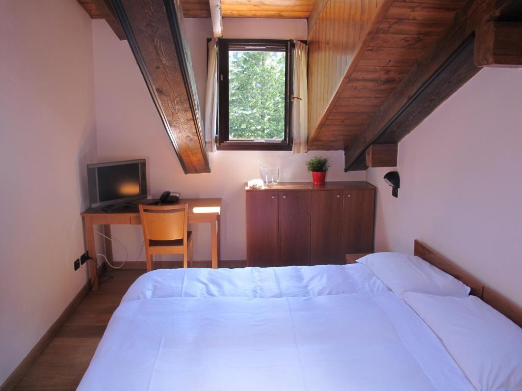Casa Alpina Don Guanella Acomodação com café da manhã Macugnaga Quarto foto