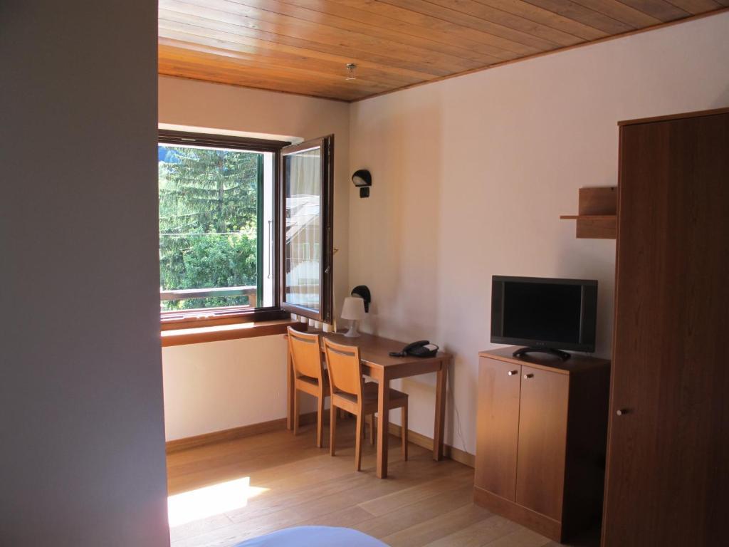 Casa Alpina Don Guanella Acomodação com café da manhã Macugnaga Quarto foto
